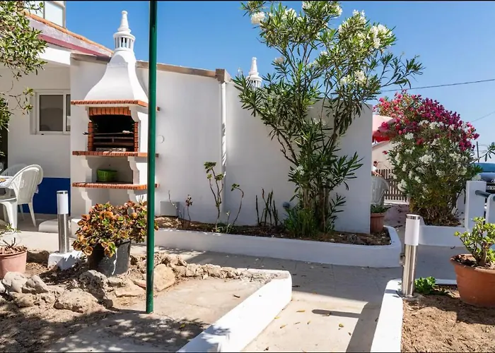 Blife Lucelya Private Rooms At Faro Beach